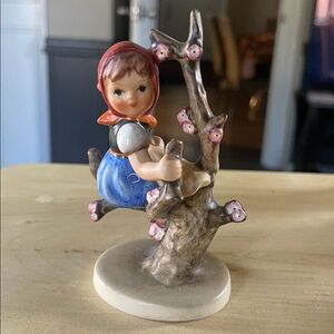 Vintage Hummel Goebel Germany Porcelain Apple Tree Girl Figurine 4.25" #141 3/0